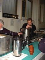 Markus zerlegt die Kaffeemaschine